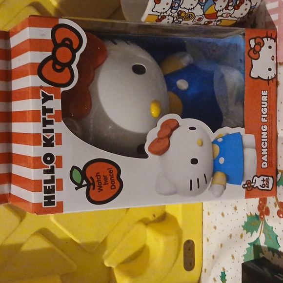 Hello Kitty Bundle - Picture 2 of 10